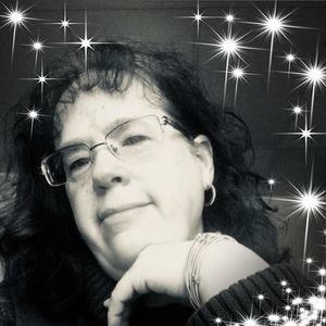 Meet your Posher, Leslie